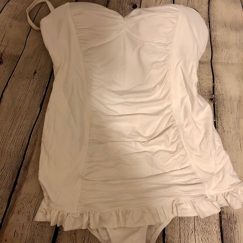 White one piece swimsuit. Jantzen size large - Picture 1 of 6